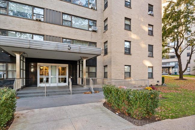 View of building exterior | Image 18