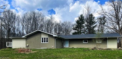 3336 Portage Easterly, West Farmington, OH, 44491 | Card Image