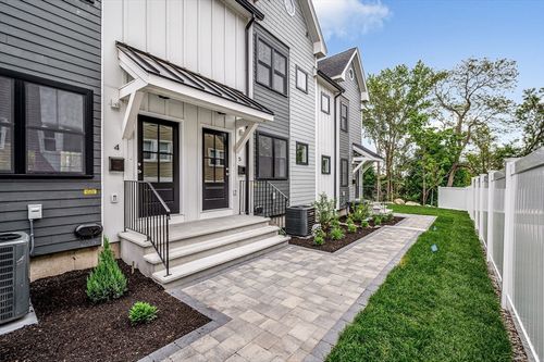 5-1514 Gorham St, Lowell, MA, 01852-5227 | Card Image