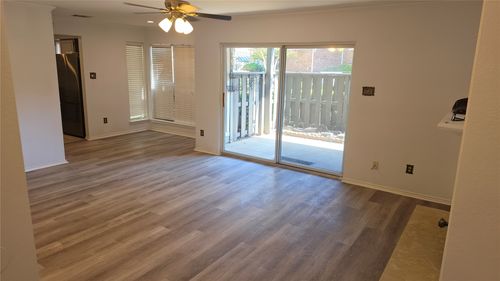 104-2733 Silver Creek Dr, Arlington, TX, 76006-3556 | Card Image