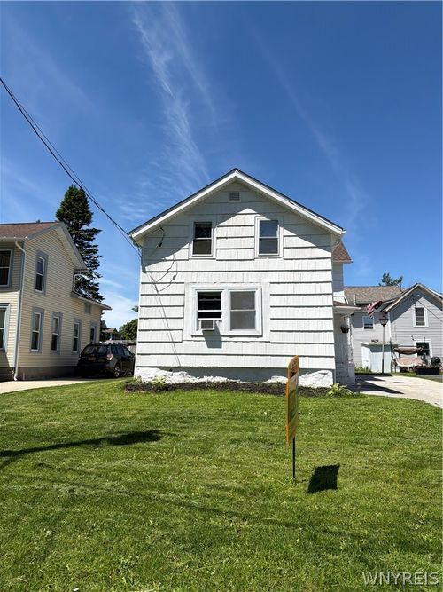 271 Church St Street, Lockport City, NY, 14094 | Card Image