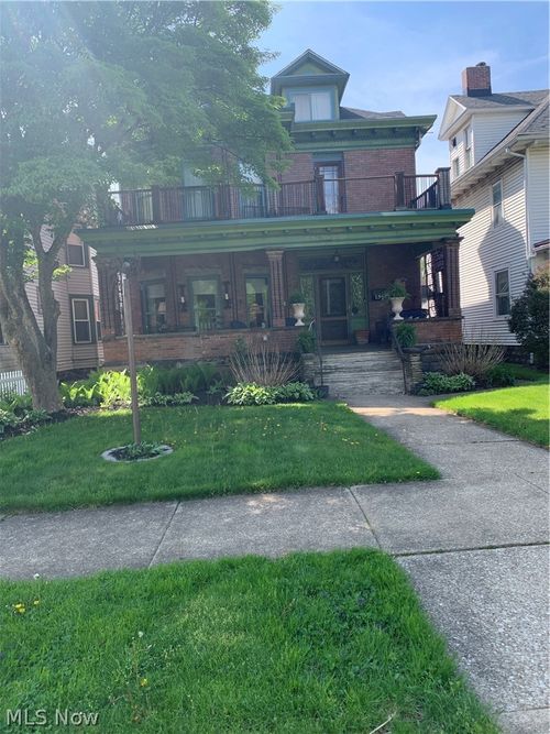 132 6th St Nw, Barberton, OH, 44203-2113 | Card Image