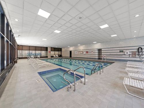2814-211 E Ohio St, Chicago, IL, 60611-7217 | Card Image