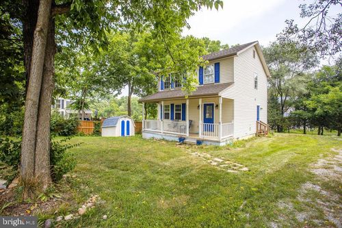 8 Whiting Ave, Boyce, VA, 22620-9640 | Card Image