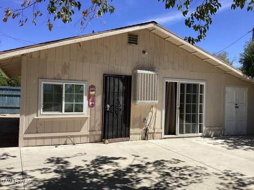 3722 Knox Ave, Rosamond, CA, 93560-6411 | Card Image