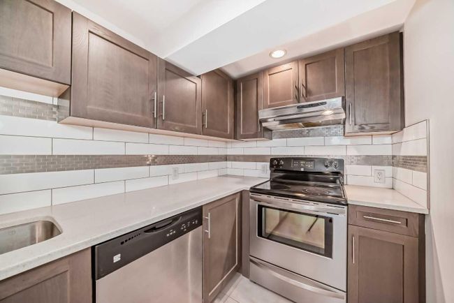2506 21 Street Sw, Home with 3 bedrooms, 2 bathrooms and 3 parking in Calgary AB | Image 24