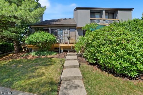 132 Bayberry Row, Basking Ridge, NJ, 07920-3161 | Card Image