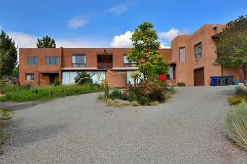 904 Bishops Lodge Rd, Santa Fe, NM, 87501-1131 | Card Image