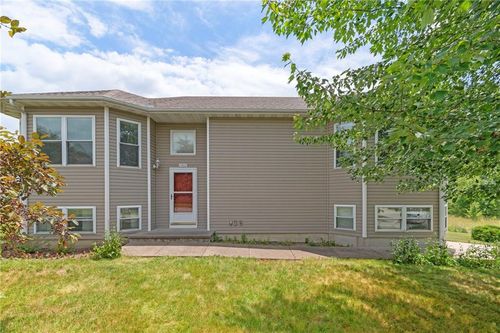 1402 Glenda Ter, Cameron, MO, 64429-1289 | Card Image