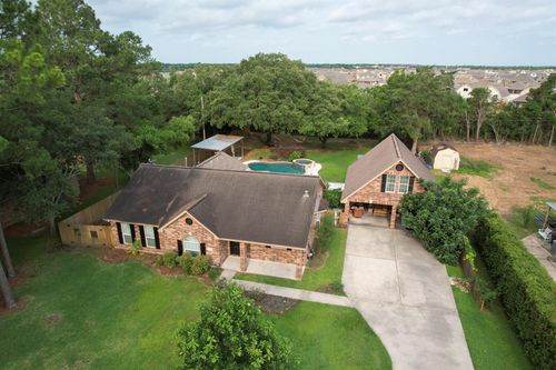 3430 W Meadow Ln, Dickinson, TX, 77539-9306 | Card Image