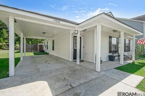 23532 Wellington Ave, Denham Springs, LA, 70726-6896 | Card Image
