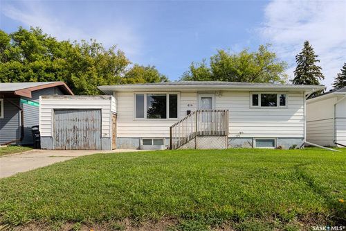 614 Av Q N, Saskatoon, SK, S7L2Y3 | Card Image