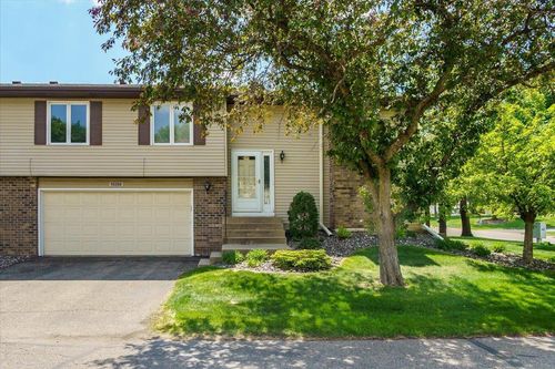 10350 Balsam Ln, Eden Prairie, MN, 55347-4525 | Card Image