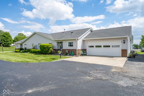 apt-2-112 Longcastle Drive, Greencastle, IN, 46135 | Card Image