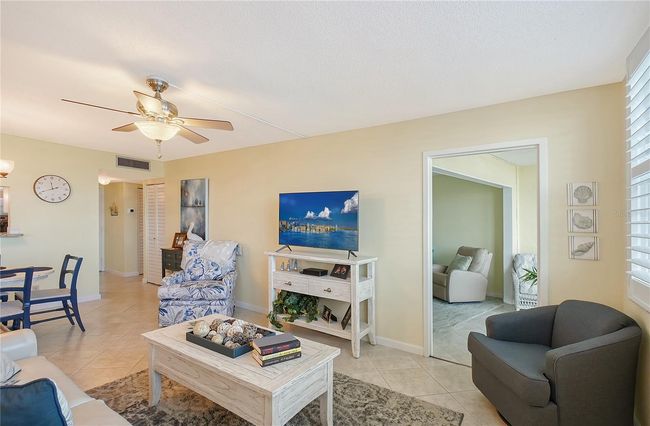 Living Room | Image 5