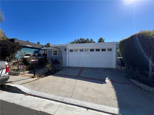 17 W Avenida San Gabriel, San Clemente, CA, 92672-3263 | Card Image