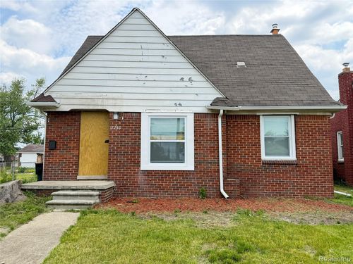 17240 Hoover St, Detroit, MI, 48205-3193 | Card Image