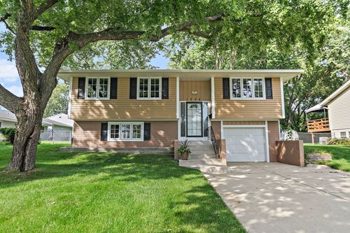1804 Syracuse Lane, Schaumburg, IL, 60193 | Card Image