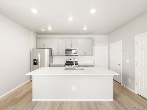 764 N Tempe St, Aurora, CO, 80018-4759 | Card Image