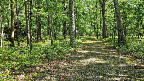 157 Mountain Top Road, Lackawaxen, PA, 18435 | Card Image