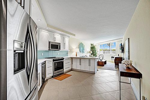21d-1936 S Ocean Dr, Hallandale Beach, FL, 33009-5972 | Card Image