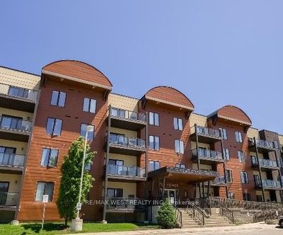 402 - 720 Yonge St, Condo with 2 bedrooms, 2 bathrooms and 2 parking in Barrie ON | Image 1