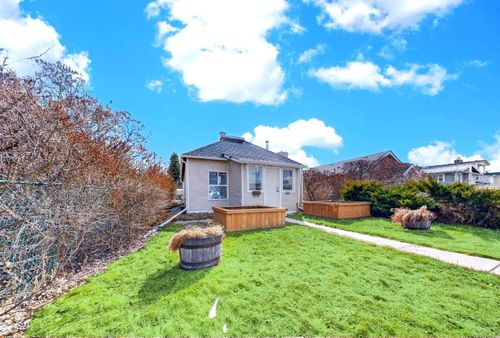 313 5 Street, Irricana, AB, T0M1B0 | Card Image