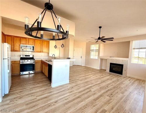 2004-9901 Trailwood Dr, Las Vegas, NV, 89134-6676 | Card Image