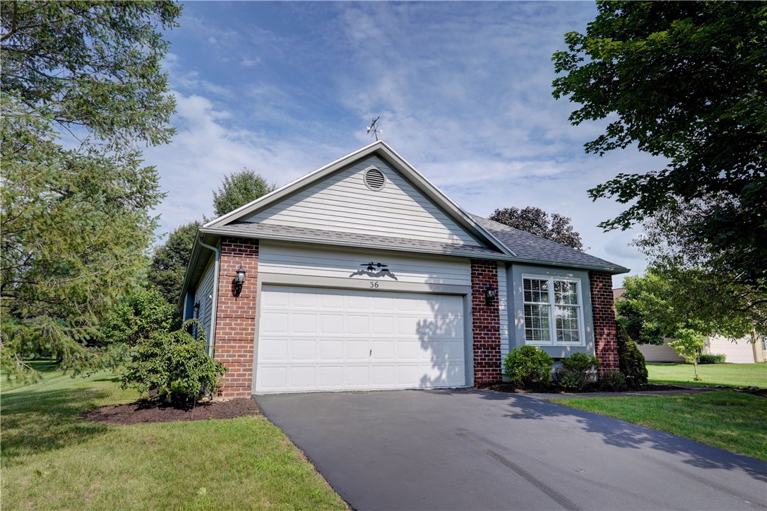 Hampshire Ln, Mendon, NY 14506