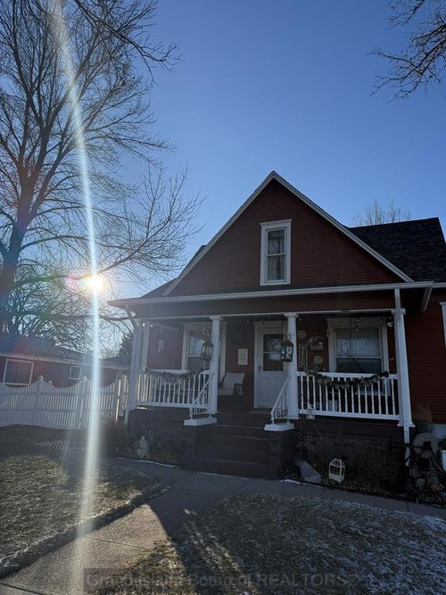 1409 13th St, Aurora, NE, 68818-1206 | Card Image