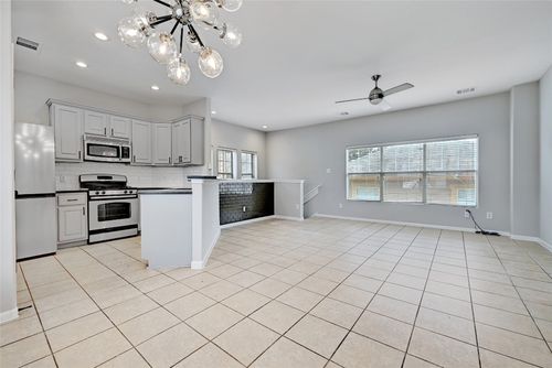 10c-2909 Saville Loop, Austin, TX, 78741-6999 | Card Image