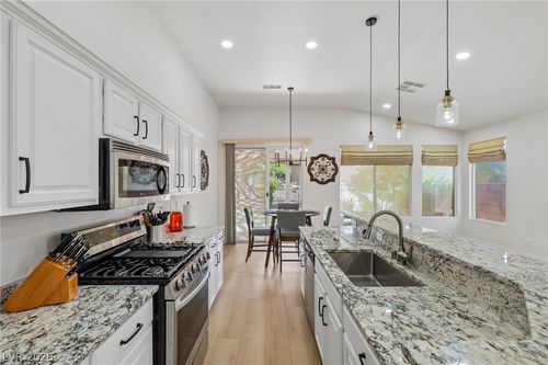 3027 Panorama Ridge Dr, Henderson, NV, 89052-3115 | Card Image