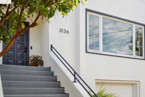 3136 Kingsland Ave, Oakland, CA, 94619-2601 | Card Image