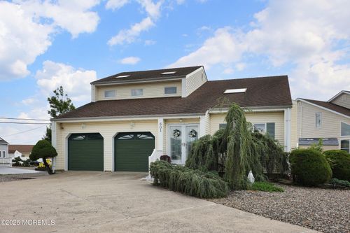 601 Franklin Ct, Forked River, NJ, 08731-4964 | Card Image