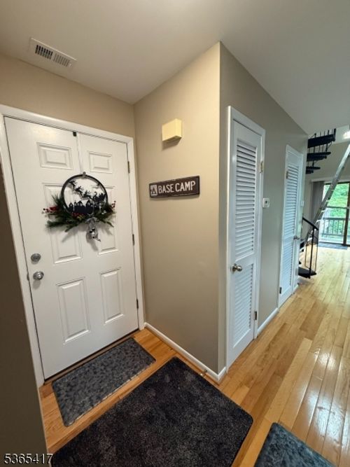 unit-4-6 Augusta Dr, Vernon, NJ, 07462-2599 | Card Image