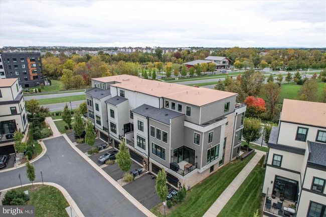 20440 Northpark Dr, Townhouse with 4 bedrooms, 6 bathrooms and null parking in ASHBURN VA | Image 4