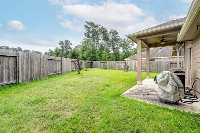 2811 Ridgecliff Ct, House other with 3 bedrooms, 2 bathrooms and 2 parking in Conroe TX | Image 16
