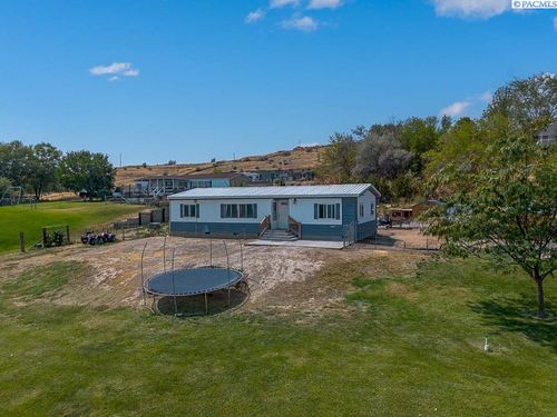 70706 N Sr 225, Benton City, WA, 99320-6683 | Card Image