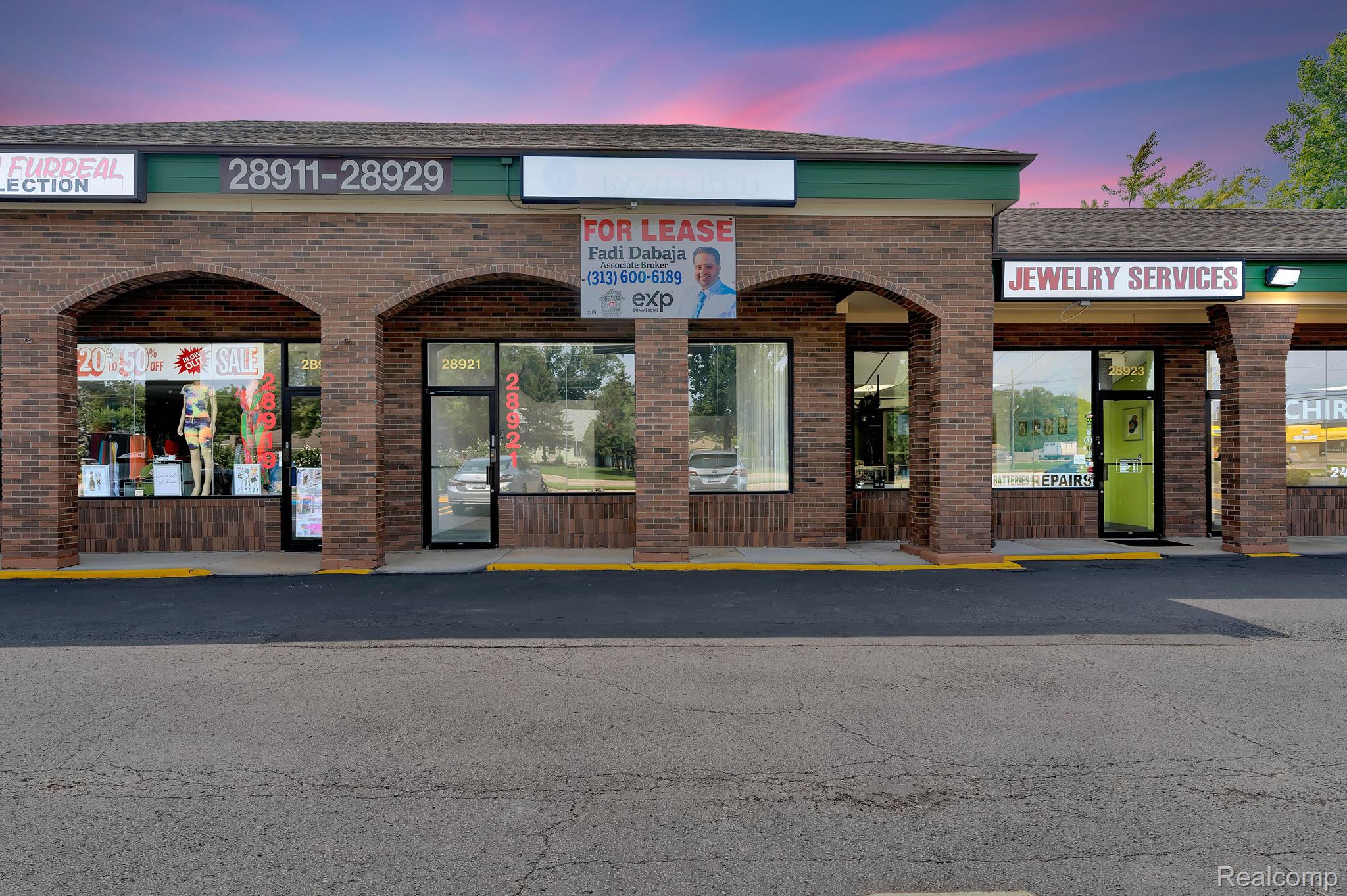 Commercial Lease in Livonia