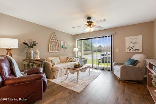 103-3905 Yardley Ct, Louisville, KY, 40299-7353 | Card Image
