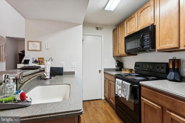 APT-1036 - 12165 Penderview Ter, Condo with 1 bedrooms, 1 bathrooms and null parking in FAIRFAX VA | Image 8