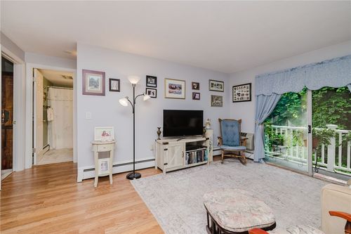 apt-b5-494 Putnam Pike, Greenville, RI, 02828-3035 | Card Image