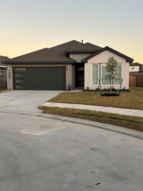 7315 Lakeway Ct, Houston, TX, 77071 | Card Image
