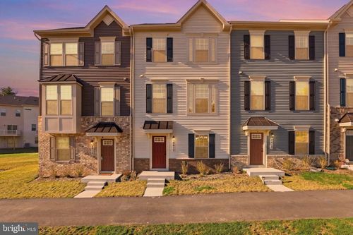 9417 Tall Oaks Ct, MONTGOMERY VILLAGE, MD, 20886-3175 | Card Image