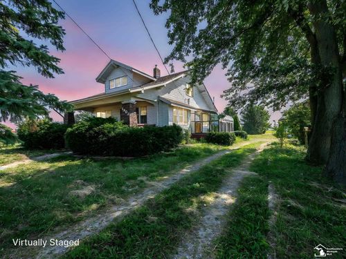 7905 S County Line Hwy, Riga, MI, 49276-9629 | Card Image