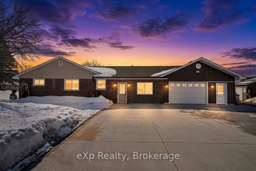 93 Elma Centre St, Atwood, ON, N0G1B0 | Card Image