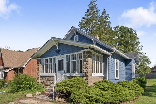 304 Gardena St, Michigan City, IN, 46360-6215 | Card Image