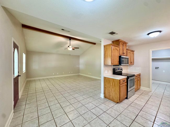 308 N Dogwood St, House other with 2 bedrooms, 2 bathrooms and null parking in Ore City TX | Image 10