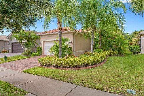 4952 Sandy Glen Way, WIMAUMA, FL, 33598-2500 | Card Image