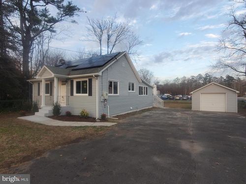 136 Trenton Rd, BROWNS MILLS, NJ, 08015-3203 | Card Image